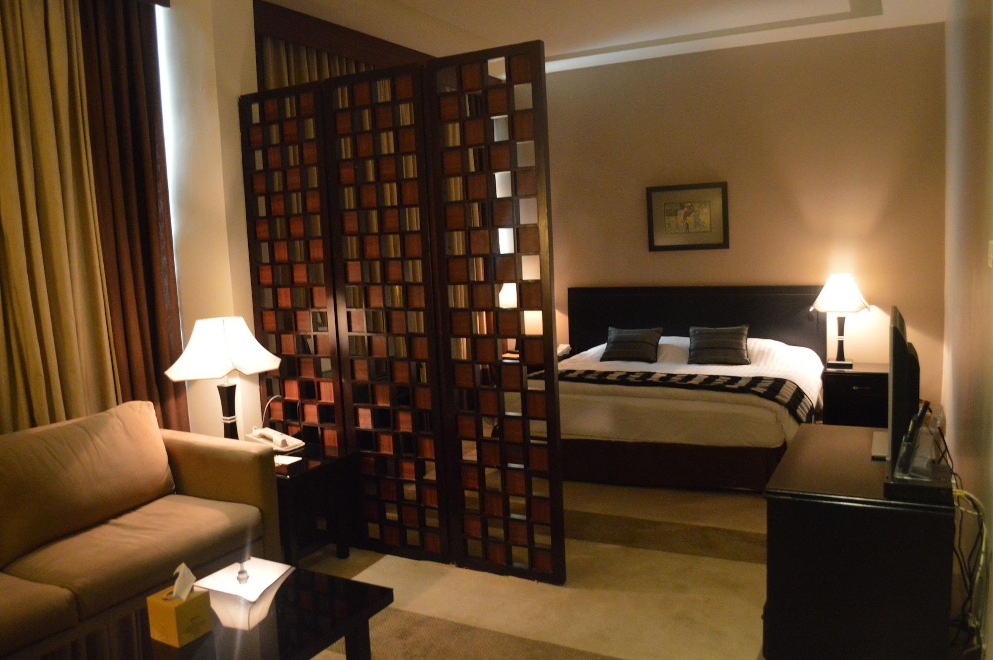 Century Park Hotel Аман Екстериор снимка
