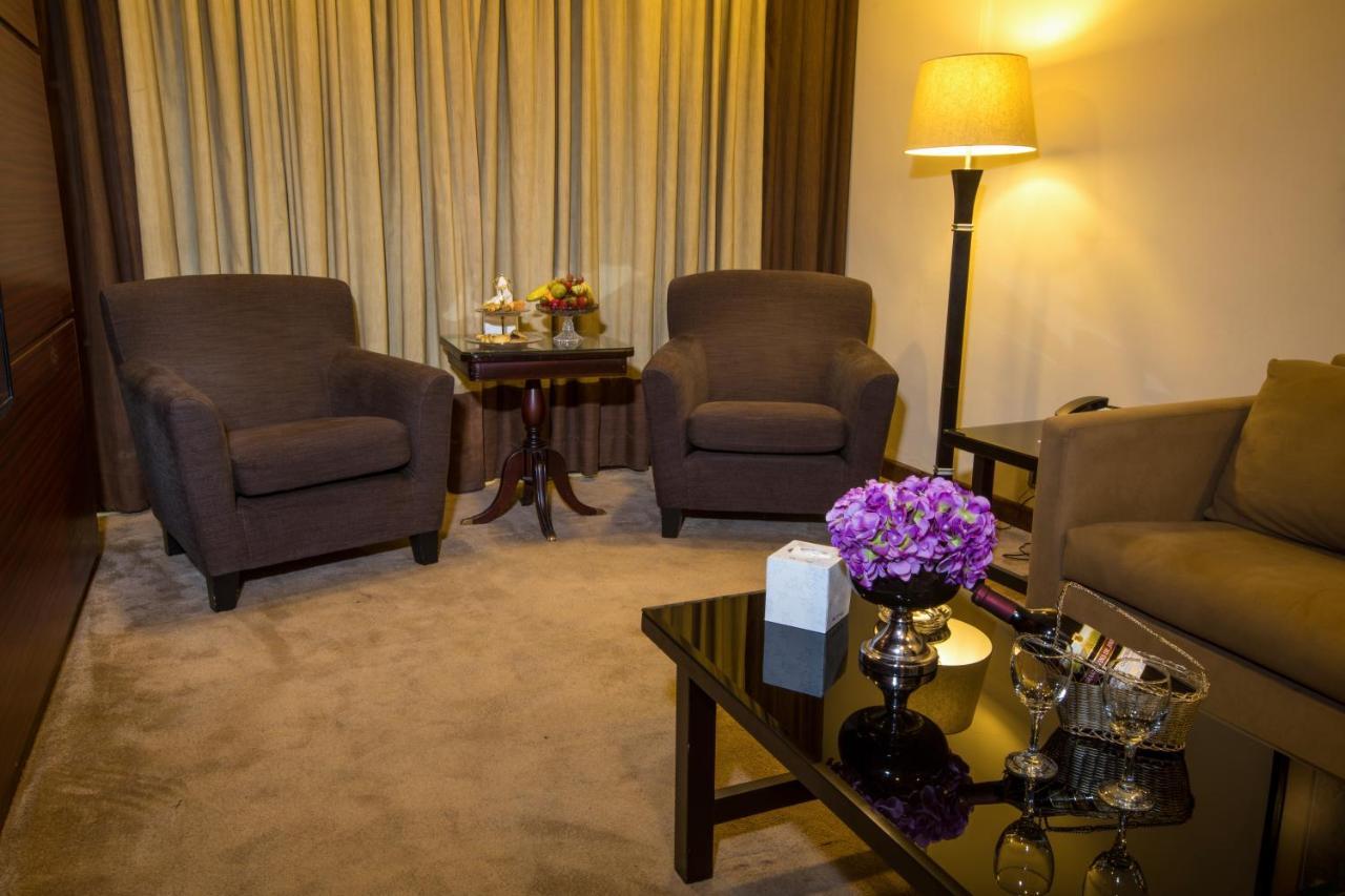 Century Park Hotel Аман Екстериор снимка
