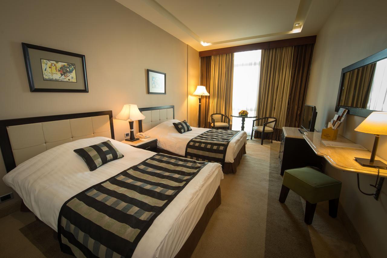 Century Park Hotel Аман Екстериор снимка