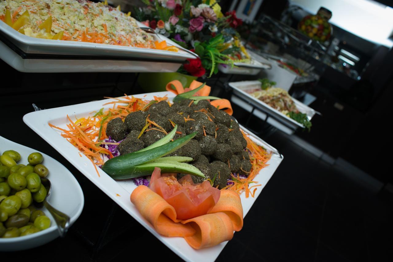 Century Park Hotel Аман Екстериор снимка