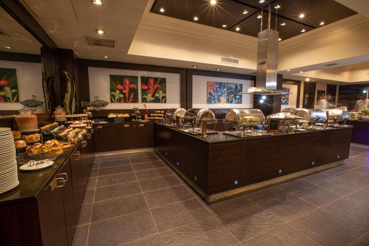 Century Park Hotel Аман Екстериор снимка
