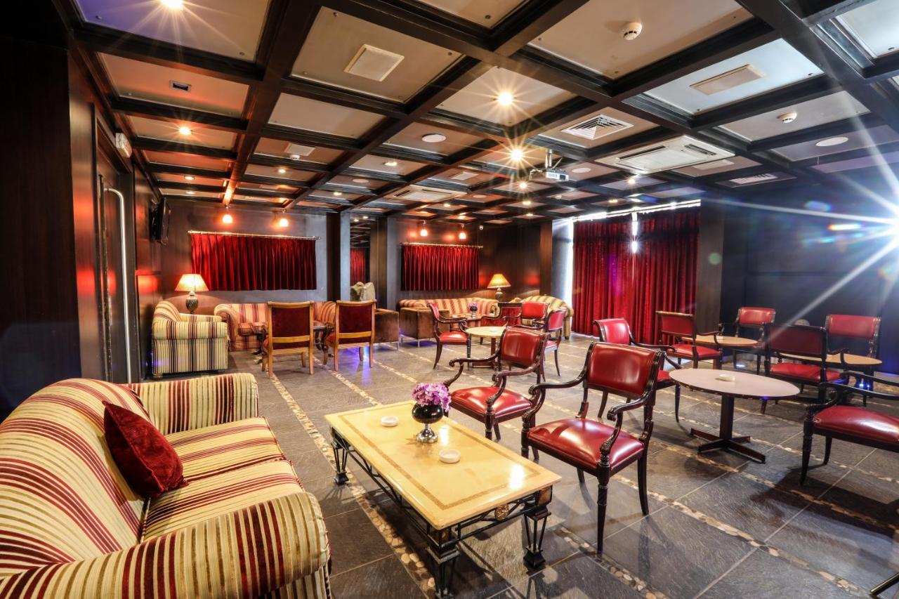 Century Park Hotel Аман Екстериор снимка