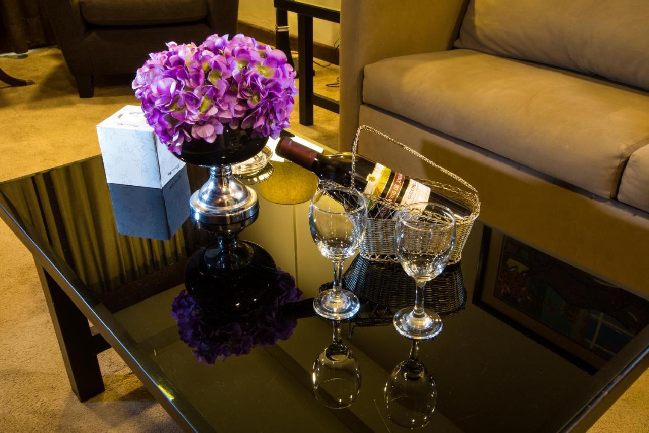 Century Park Hotel Аман Екстериор снимка