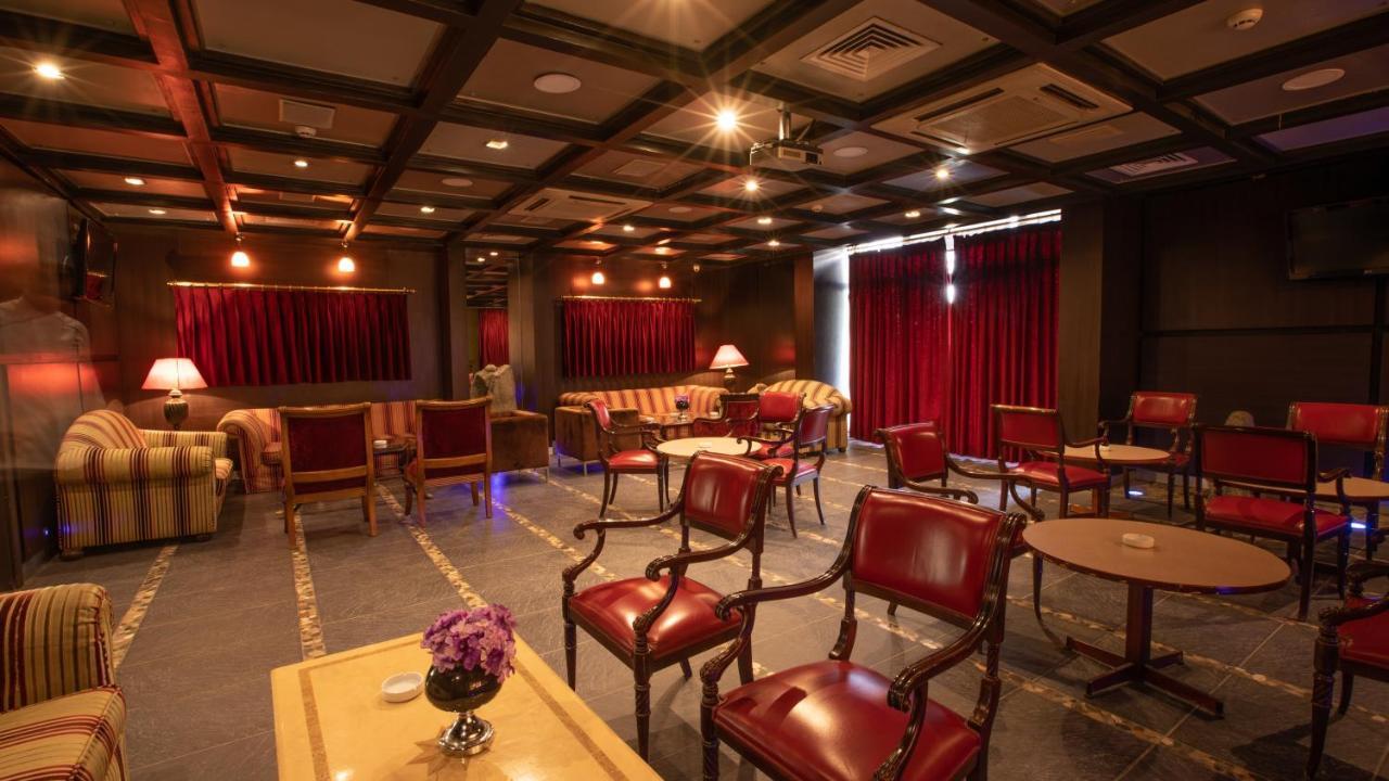 Century Park Hotel Аман Екстериор снимка